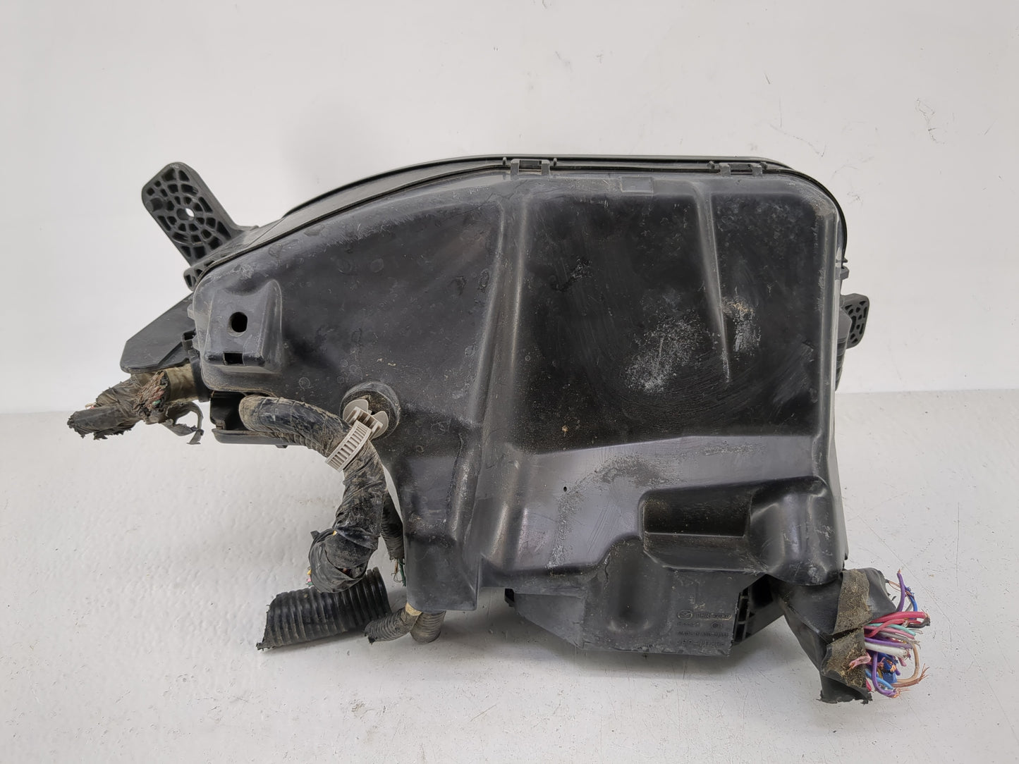 2014-2016 Mazda 3 Fusebox Fuse Box Panel Relay Module P/N:BAYS-675X0 Fits Fits 2014 2015 2016 OEM Used Auto Parts - Oemuseda