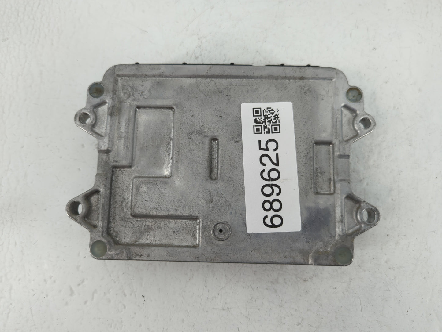 2017-2018 Mazda 3 PCM Engine Control Computer ECU ECM PCU OEM P/N:PY9V 18 881 Fits Fits 2016 2017 2018 OEM Used Auto Parts -