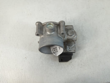 2014-2017 Mazda Cx-5 Throttle Body P/N:PY01 13 640 A 1831 C13306 4020 Fits Fits 2014 2015 2016 2017 2018 OEM Used Auto Parts