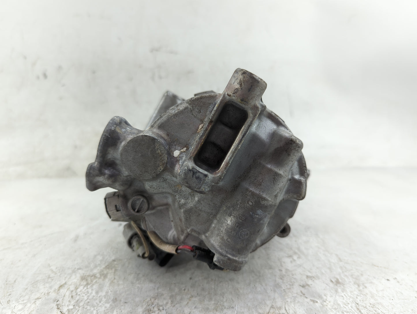 2017-2019 Mercedes-benz Cla250 Air Conditioning A/c Ac Compressor Oem - Oemusedautoparts1.com