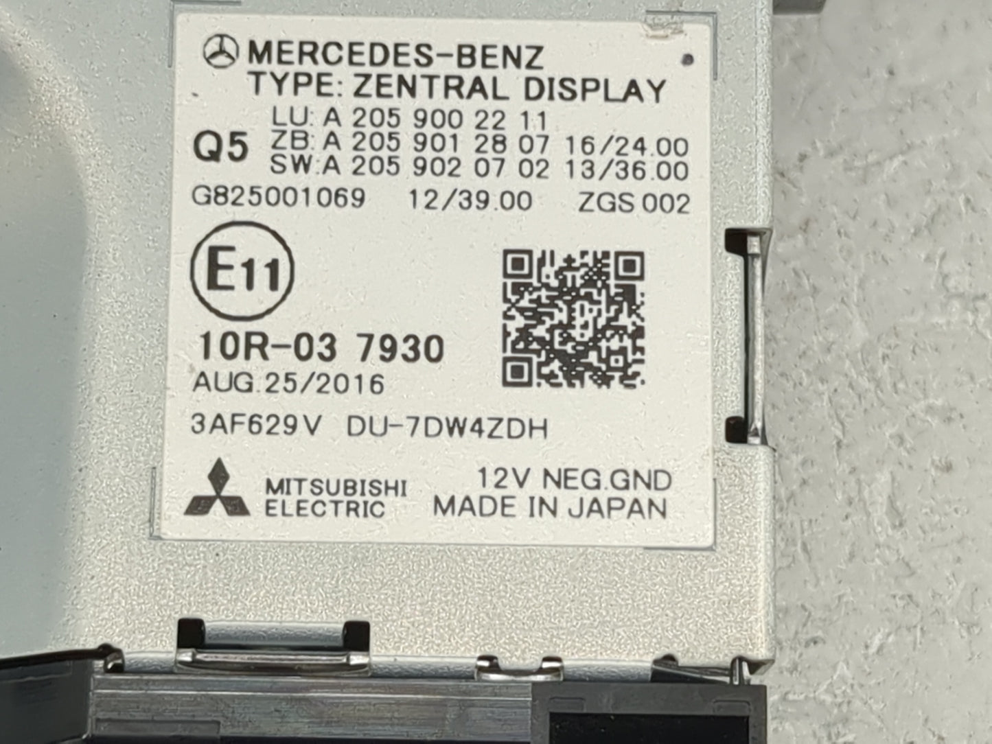2017 Mercedes-Benz Glc300 Radio AM FM Cd Player Receiver Replacement P/N:A2059002211 A2059012807, A2059020702, G825001069 Fi
