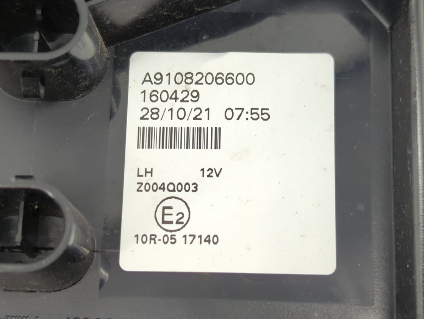 2017 Mercedes-Benz Sprinter 3500 Tail Light Assembly Driver Left OEM P/N:A9108206600 Fits OEM Used Auto Parts - Oemusedautop