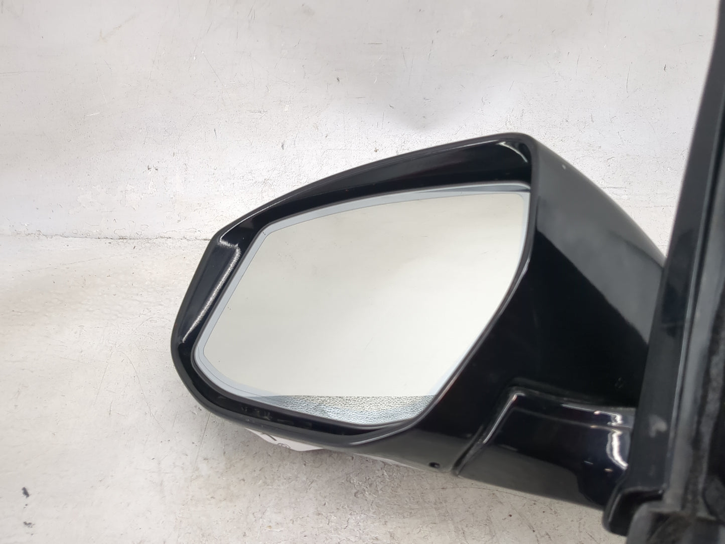 2016-2019 Nissan Maxima Driver Side View Mirror - Left Door Mirror OEM Used - Oemusedautoparts1.com