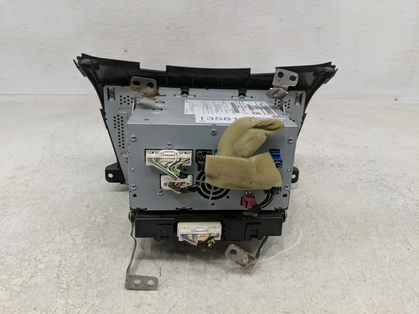 2017 Nissan Murano Radio AM FM Cd Player Receiver Replacement P/N:25915 9UC4A 25915 9UC1A, 259159UC1A Fits OEM Used Auto Par