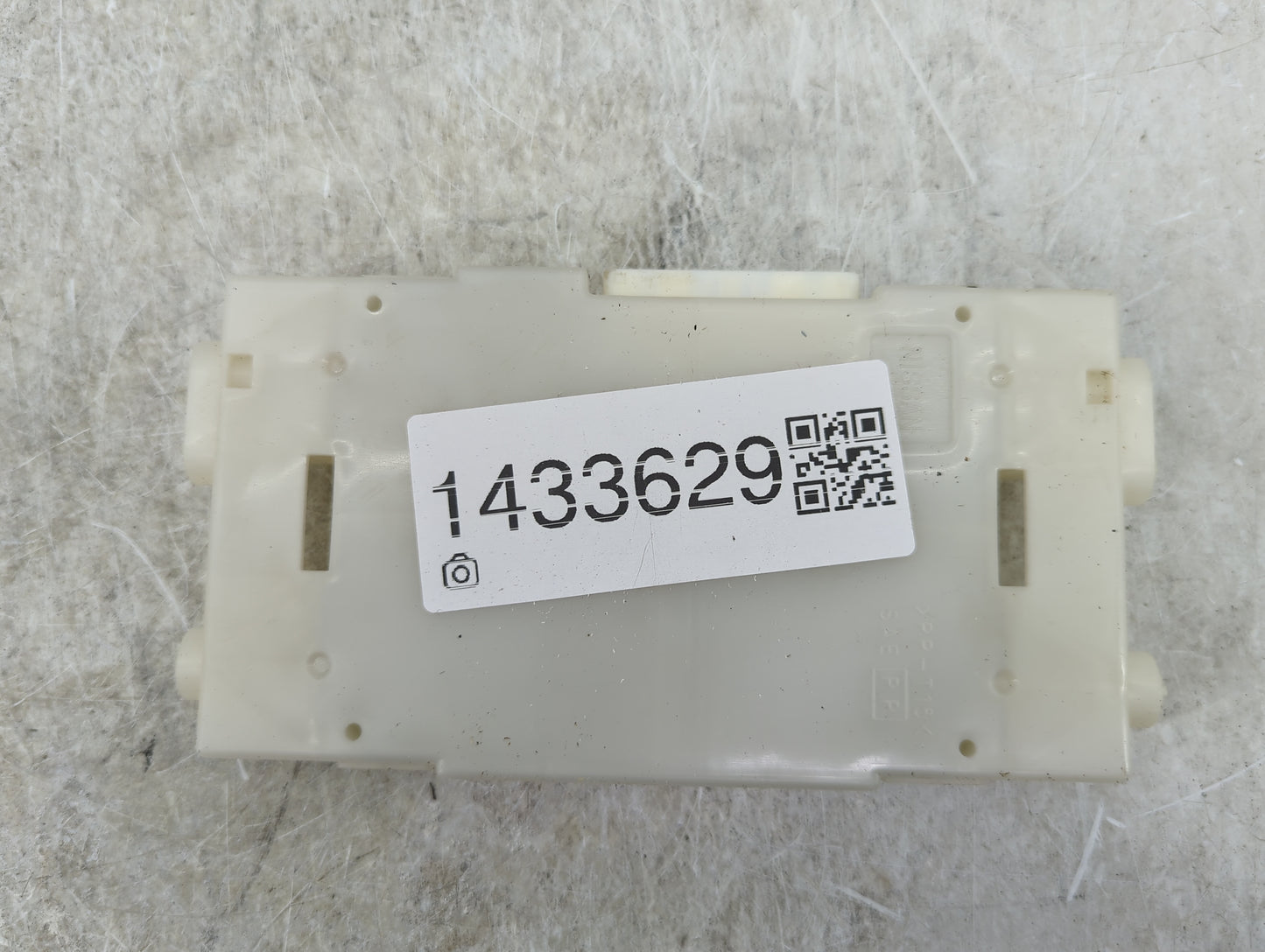 2015-2017 Nissan Murano Temperature Control Module 27760 5aa0a - Oemusedautoparts1.com
