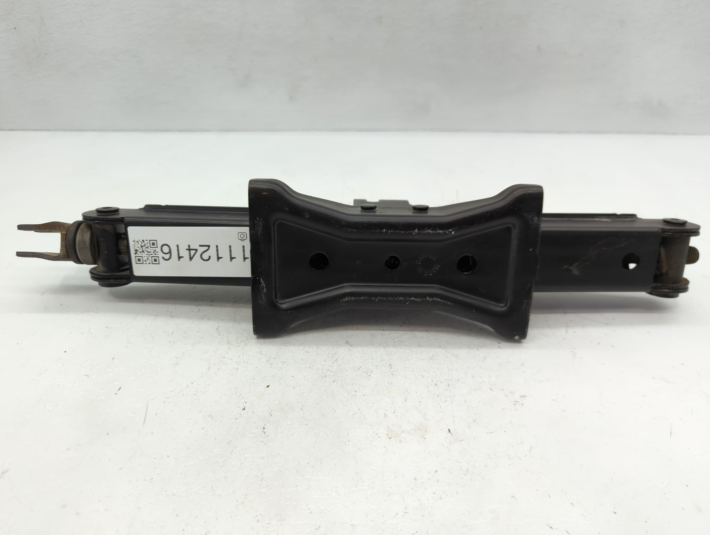 2017 Nissan Pathfinder Spare Scissor Car Jack 1112416 - Oemusedautoparts1.com