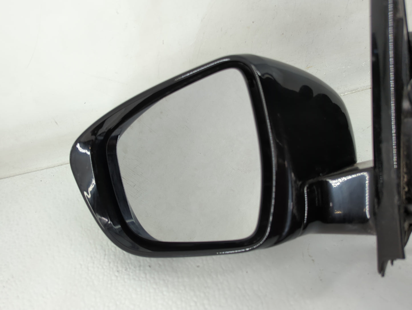 2017 Nissan Pathfinder Driver Side View Mirror - Left Door Mirror OEM Used - Oemusedautoparts1.com