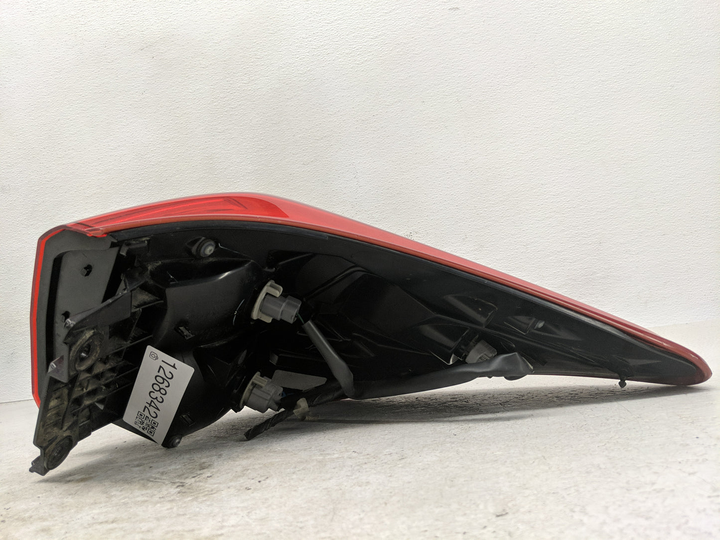 2017-2020 Nissan Pathfinder Tail Light Assembly Driver Left OEM Fits Fits 2017 2018 2019 2020 OEM Used Auto Parts - Oemuseda