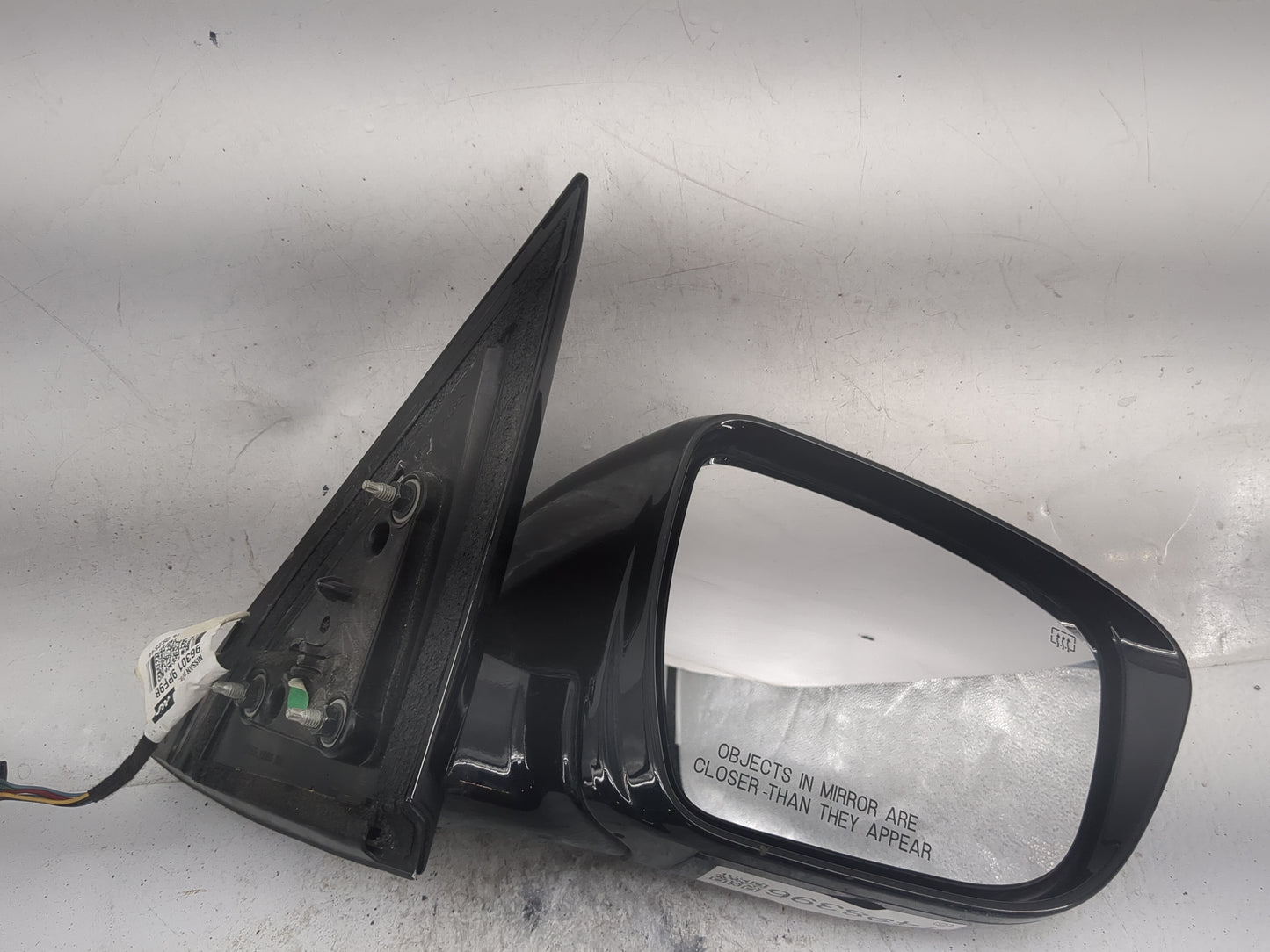 2017 Nissan Pathfinder Passenger Side View Mirror - Right Door Mirror OEM Used - Oemusedautoparts1.com