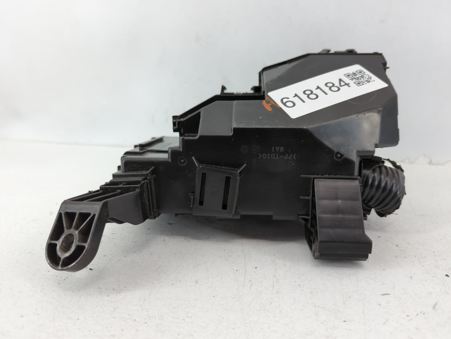 2015-2022 Nissan Pathfinder Fusebox Fuse Box Panel Relay Module P/N:7154-5763-30 7254-5763-30 Fits OEM Used Auto Parts - Oem