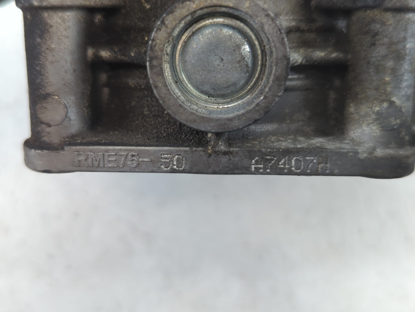 2017-2020 Nissan Pathfinder Throttle Body P/N:A7407H RME75-50 Fits Fits 2016 2017 2018 2019 2020 OEM Used Auto Parts - Oemus