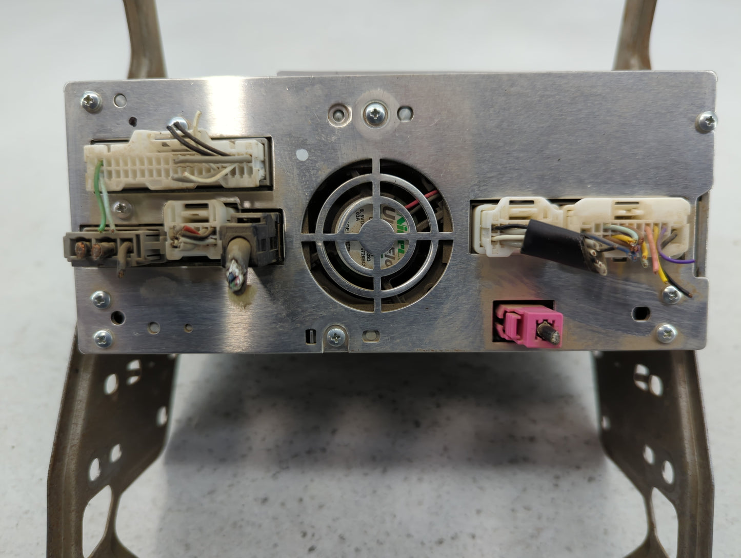 2017-2020 Nissan Pathfinder Am Fm Cd Player Radio Receiver - Oemusedautoparts1.com