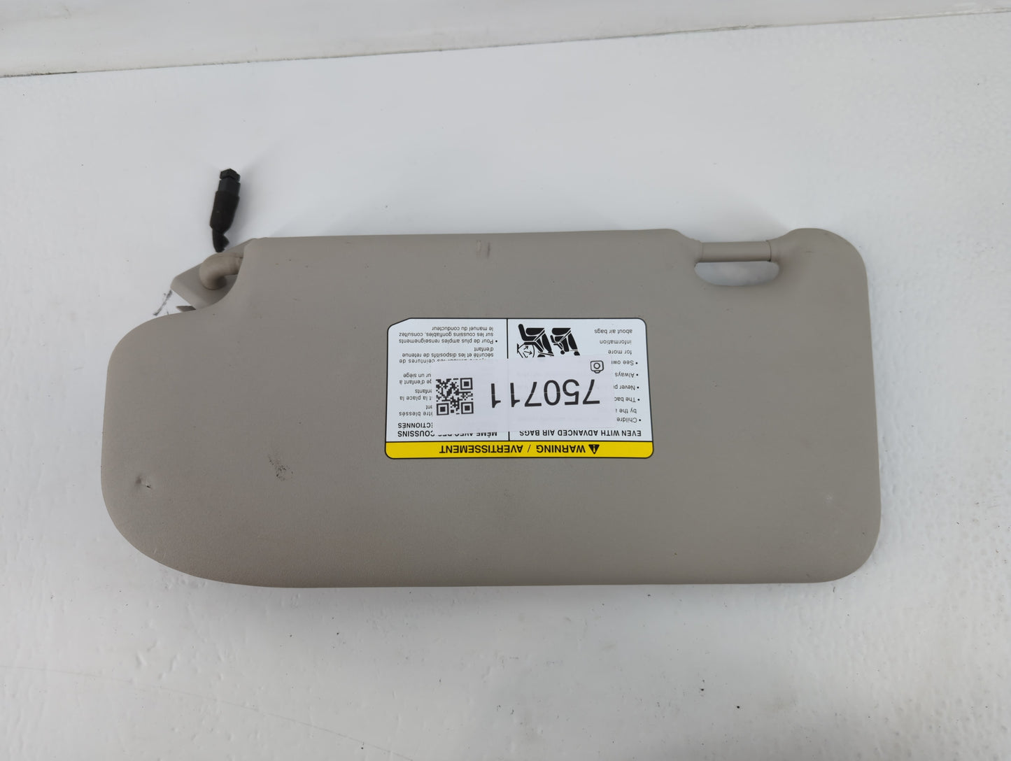 2017-2018 Nissan Qashqai Sun Visor Shade Replacement Passenger Right Mirror Fits Fits 2017 2018 OEM Used Auto Parts - Oemuse