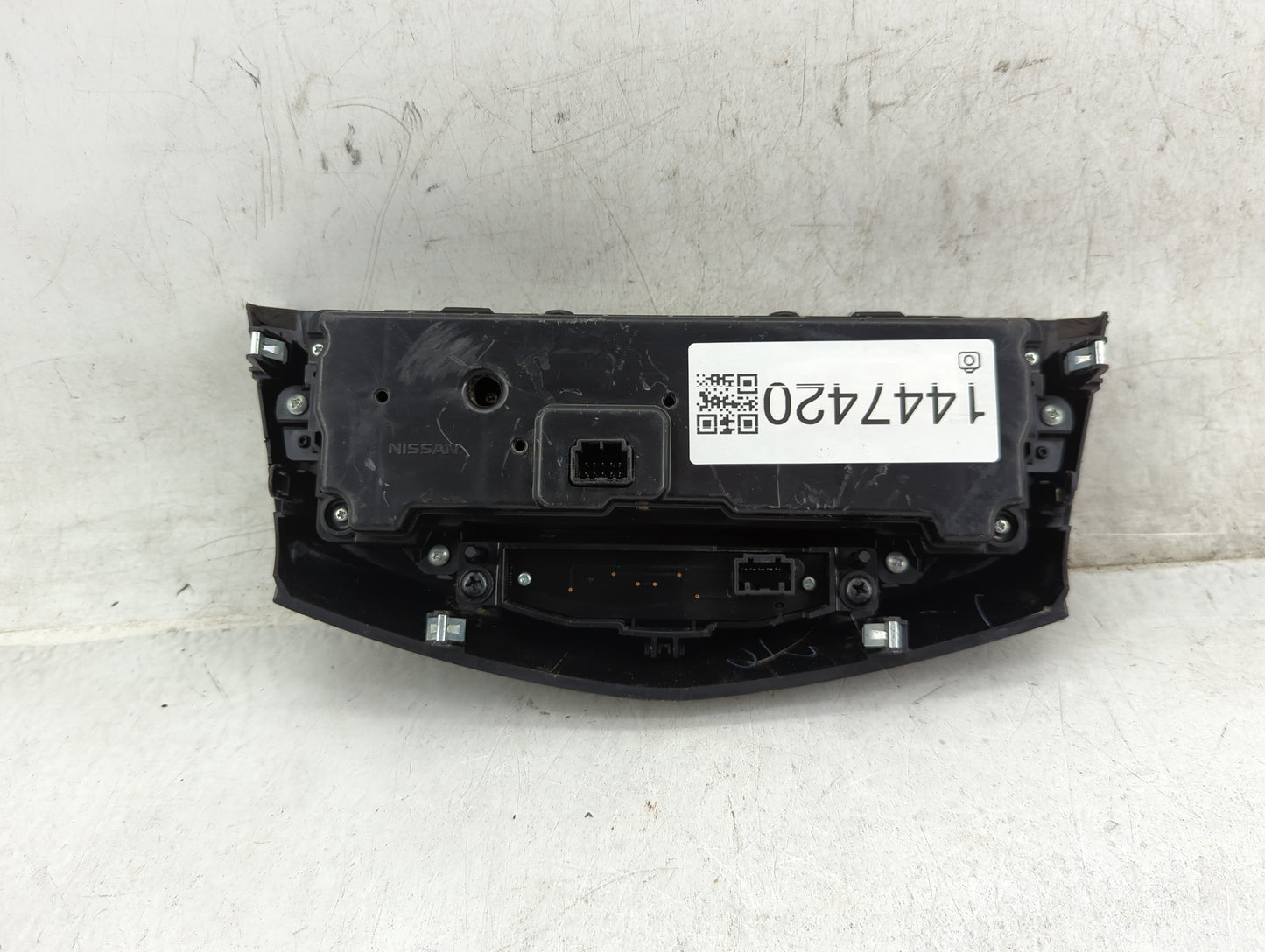 2017-2020 Nissan Rogue Climate Control Module Temperature AC/Heater Replacement P/N:8075T68224B Fits Fits 2017 2018 2019 202