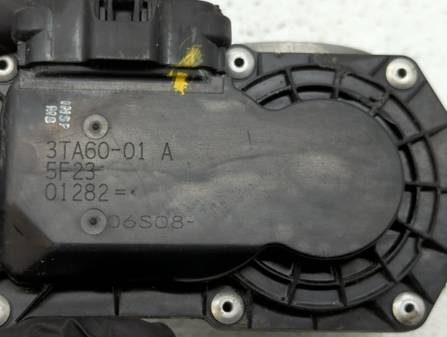 2014-2019 Nissan Rogue Throttle Body P/N:3TA60-01 C 3TA60-01 B, 3TA60-01 A Fits Fits 2013 2014 2015 2016 2017 2018 2019 OEM