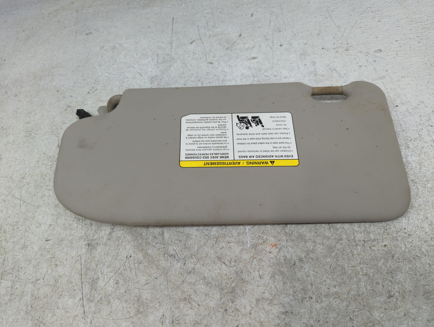2017-2018 Nissan Rogue Sport Sun Visor Shade Replacement Passenger Right Mirror Fits Fits 2017 2018 OEM Used Auto Parts - Oe