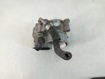 2017-2018 Nissan Rogue Sport Throttle Body P/N:4BA60-01 E Fits Fits 2017 2018 OEM Used Auto Parts