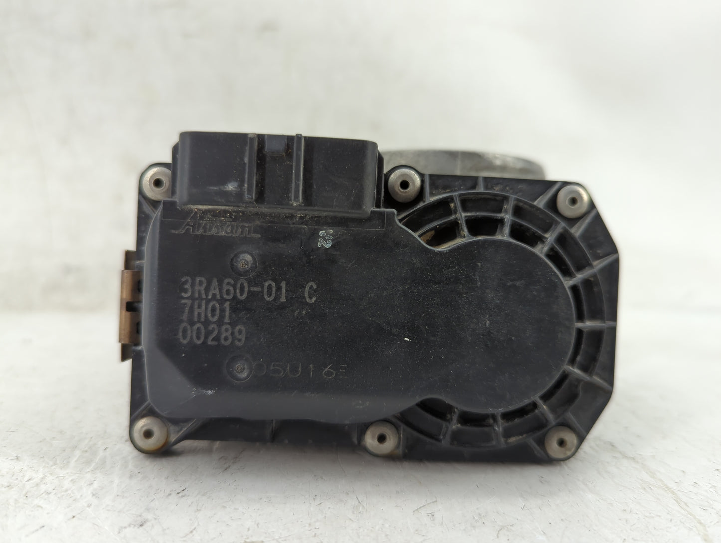 2013-2019 Nissan Sentra Throttle Body P/N:3RA60-01 Fits Fits 2013 2014 2015 2016 2017 2018 2019 OEM Used Auto Parts - Oemuse