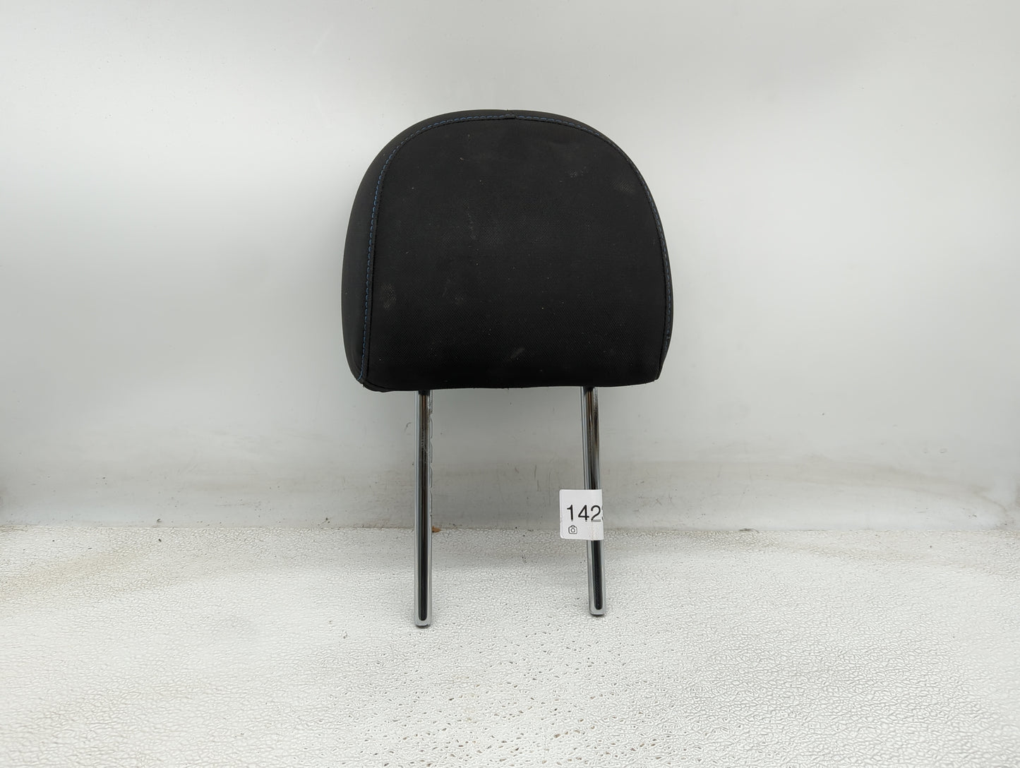 2017-2019 Nissan Sentra Headrest Head Rest Front Driver Passenger Seat - Oemusedautoparts1.com