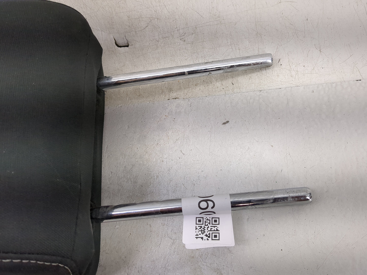 2017-2019 Nissan Sentra Headrest Head Rest Front Driver Passenger Seat - Oemusedautoparts1.com