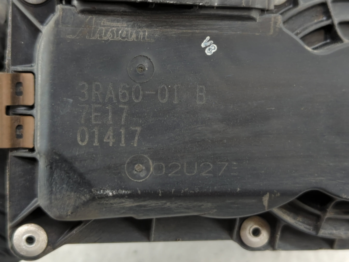 2013-2019 Nissan Sentra Throttle Body P/N:3RA60-01 C 3RA60-01 E, 3RA60-01 D Fits Fits 2013 2014 2015 2016 2017 2018 2019 OEM
