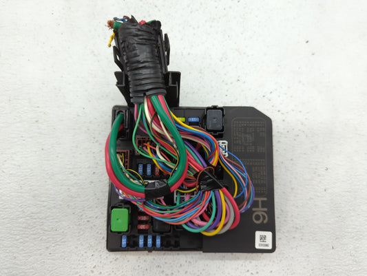 2013-2019 Nissan Sentra Fusebox Fuse Box Panel Relay Module P/N:284B7 3SG1C 284B7 3RA3B Fits OEM Used Auto Parts