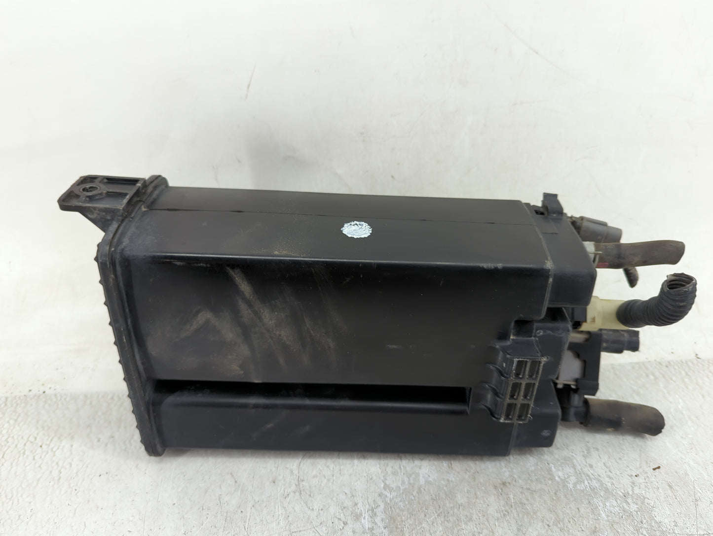 2017 Nissan Titan Fuel Vapor Charcoal Canister - Oemusedautoparts1.com