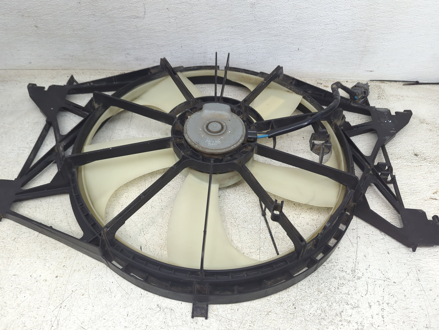 2017 Ram 1500 Electric Radiator Cooling Fan Motor Assembly P/N:268000-9014 Fits OEM Used Auto Parts - Oemusedautoparts1.com