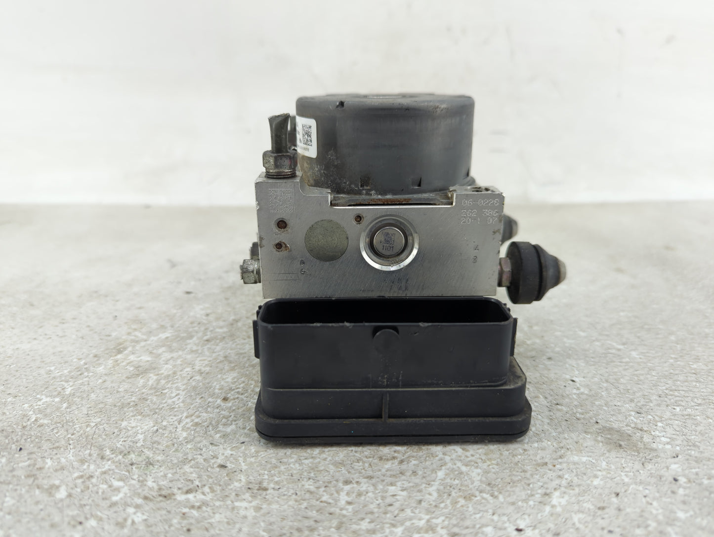 2017 Subaru Legacy ABS Pump Control Module Replacement P/N:27536AL04A Fits OEM Used Auto Parts - Oemusedautoparts1.com