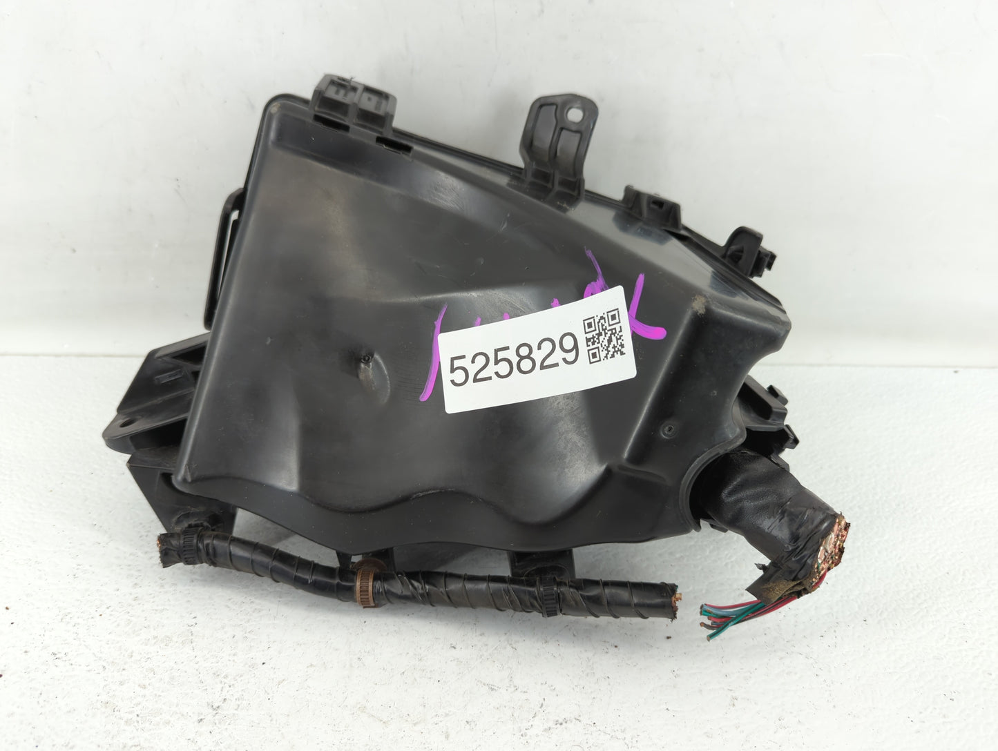2015 Subaru Legacy Fusebox Fuse Box Panel Relay Module P/N:MB504300B Fits OEM Used Auto Parts - Oemusedautoparts1.com