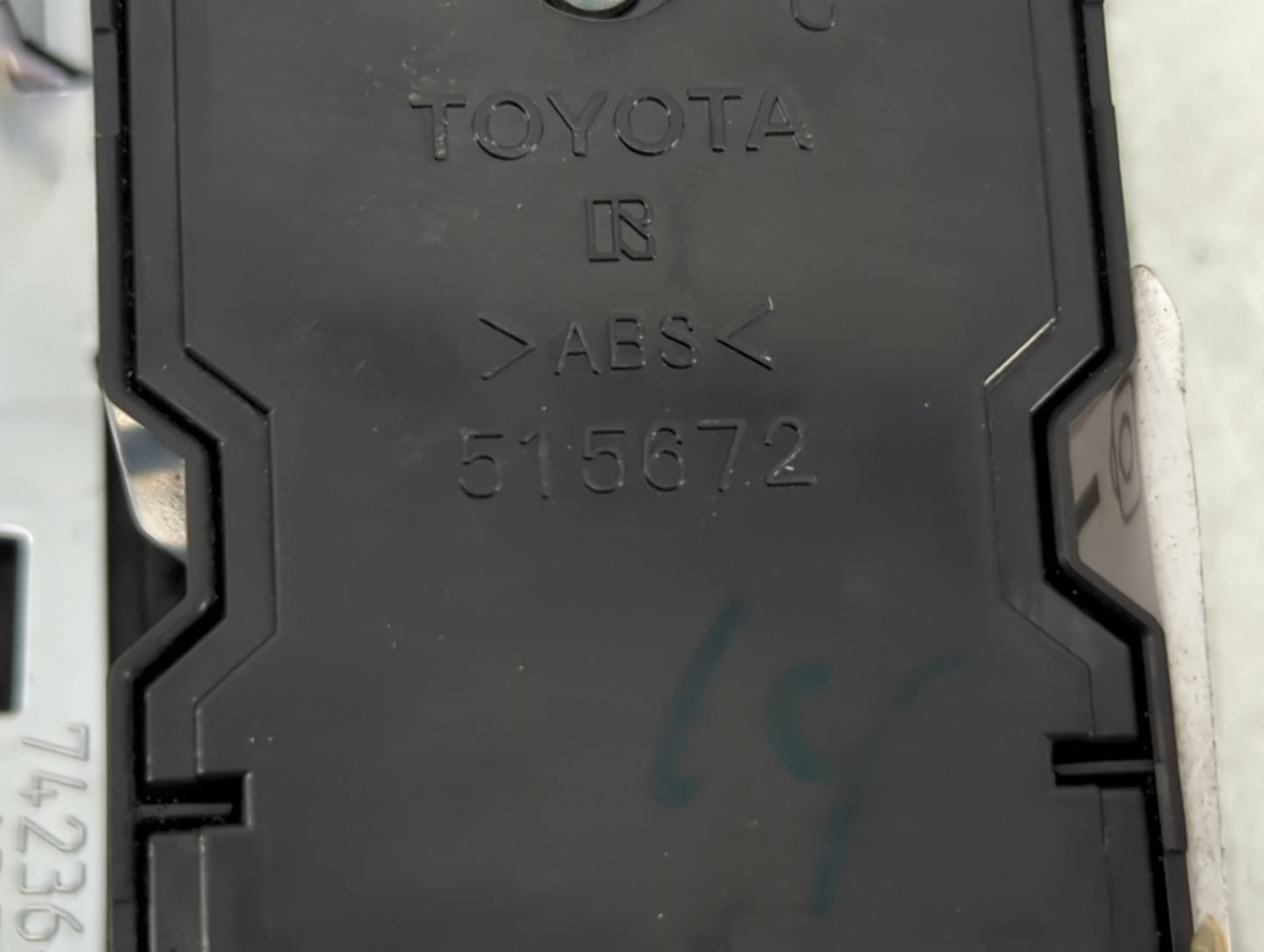 2015-2017 Toyota Camry Master Power Window Switch Replacement Driver Side Left P/N:515672 74236 Fits Fits 2015 2016 2017 OEM