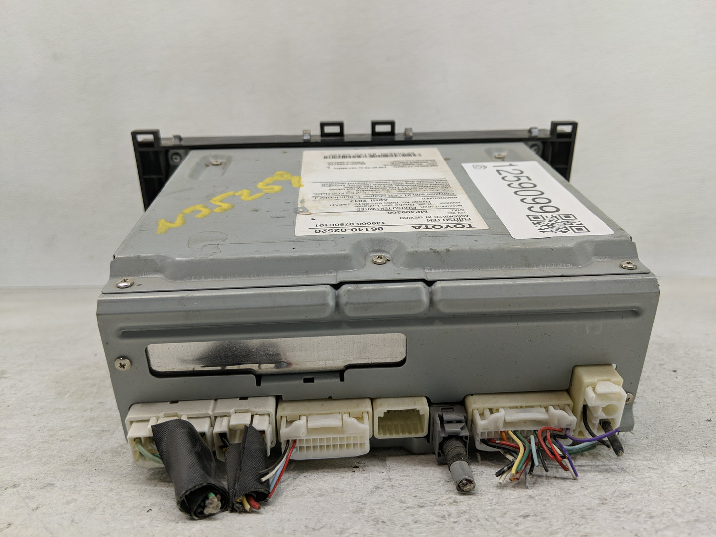 2017-2019 Toyota Corolla Radio AM FM Cd Player Receiver Replacement P/N:86140-02520 Fits Fits 2017 2018 2019 OEM Used Auto P