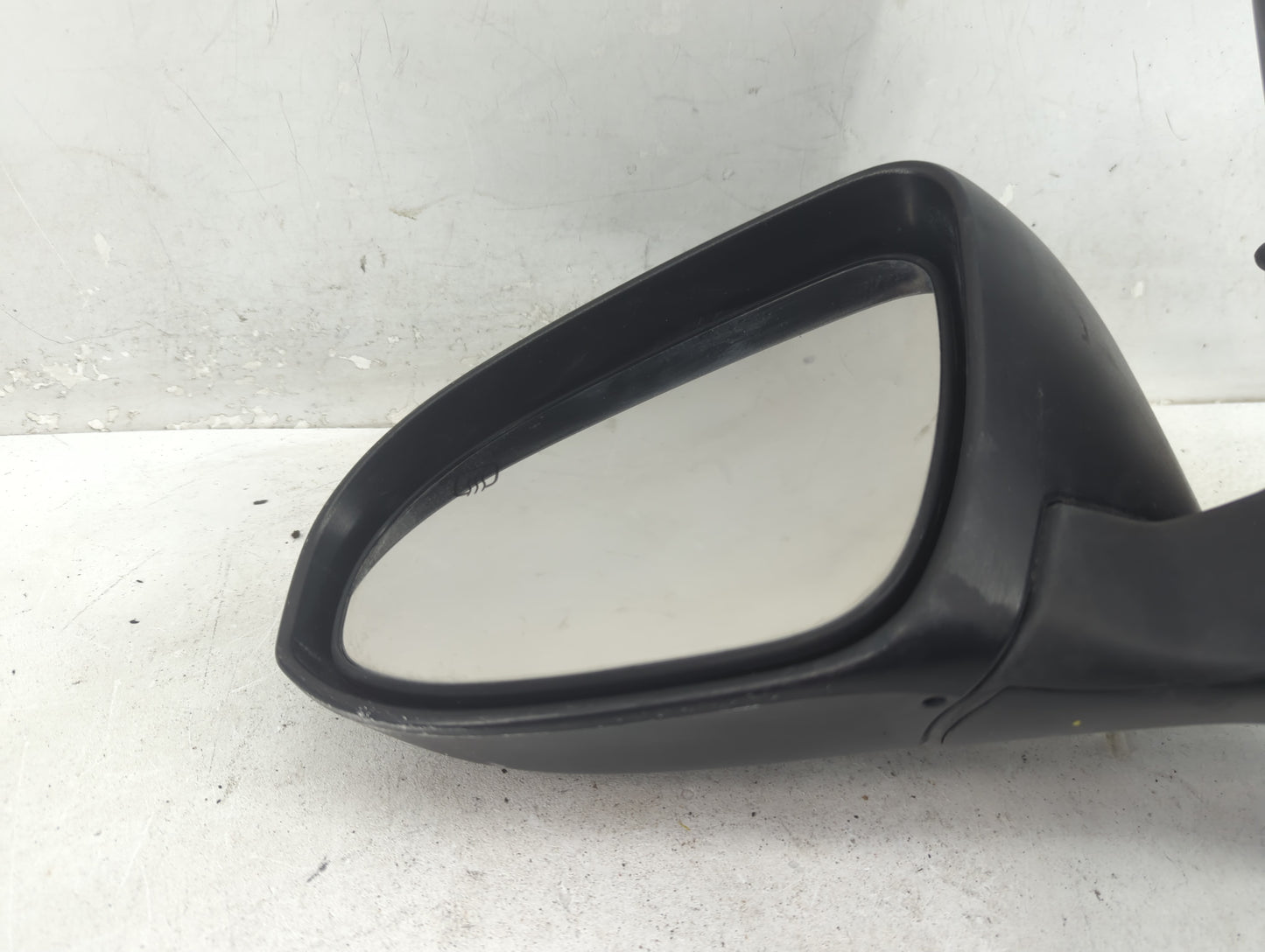 2014-2019 Toyota Corolla Driver Side View Mirror - Left Door Mirror OEM Used - Oemusedautoparts1.com