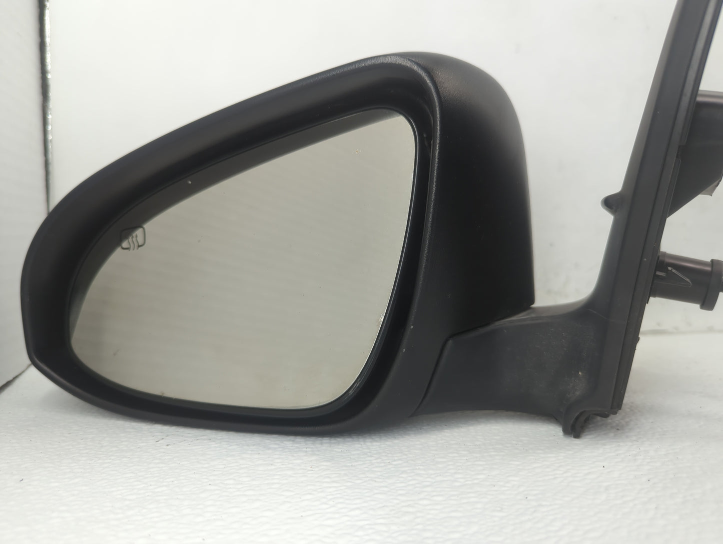 2014-2019 Toyota Corolla Driver Side View Mirror - Left Door Mirror OEM Used - Oemusedautoparts1.com