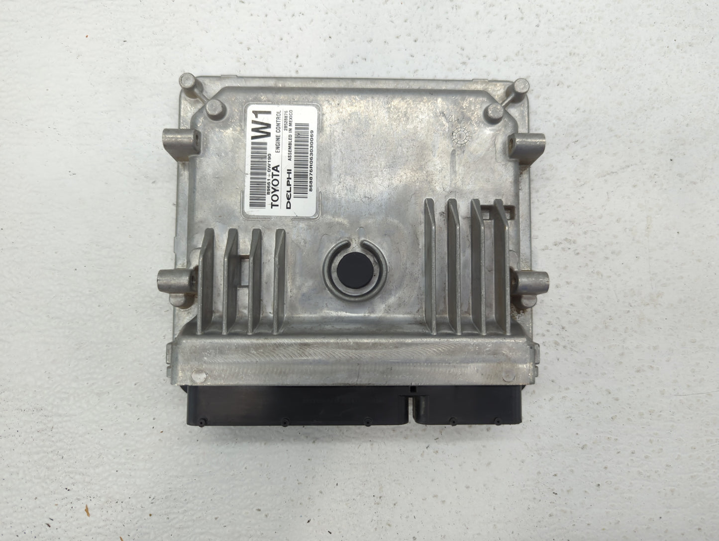 2017-2018 Toyota Corolla Im PCM Engine Control Computer ECU ECM PCU OEM P/N:89661-0W191 89661-0W190 Fits Fits 2017 2018 OEM