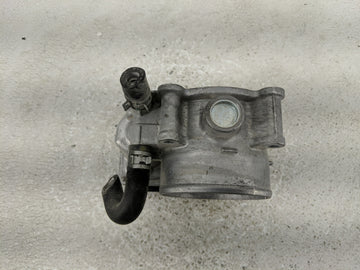2017-2022 Toyota Highlander Throttle Body P/N:22030-0P060 Fits Fits 2016 2017 2018 2019 2020 2021 2022 OEM Used Auto Parts