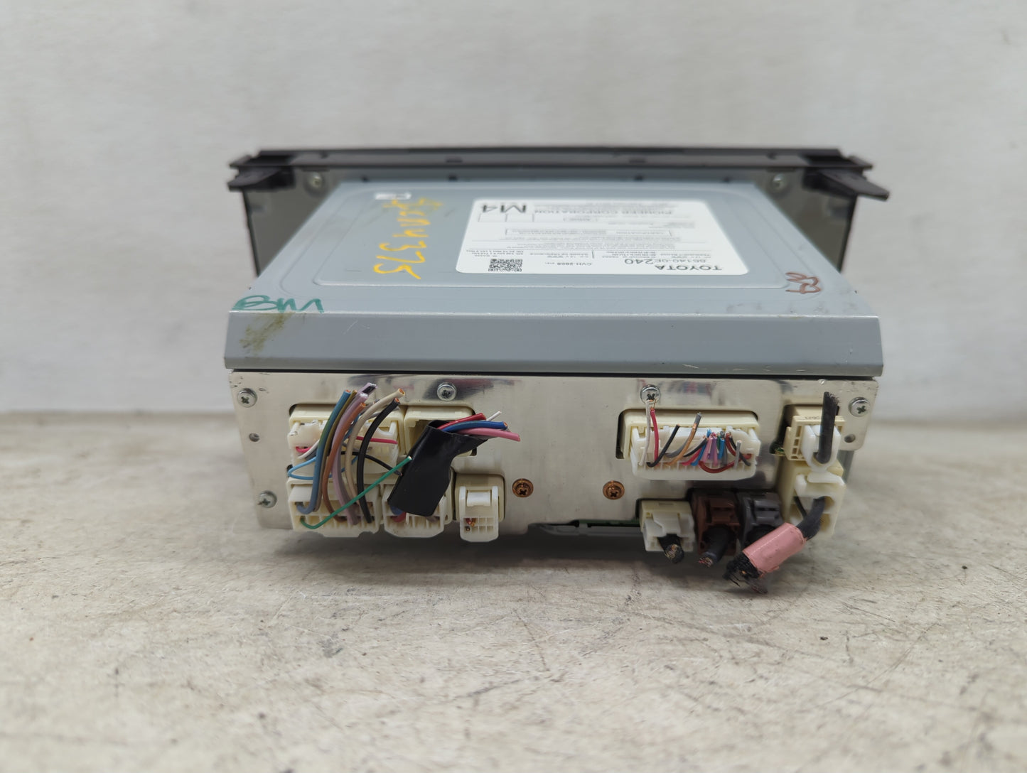 2017-2019 Toyota Highlander Radio AM FM Cd Player Receiver Replacement P/N:86140-0E240 CVH-2868, P11329 Fits Fits 2017 2018