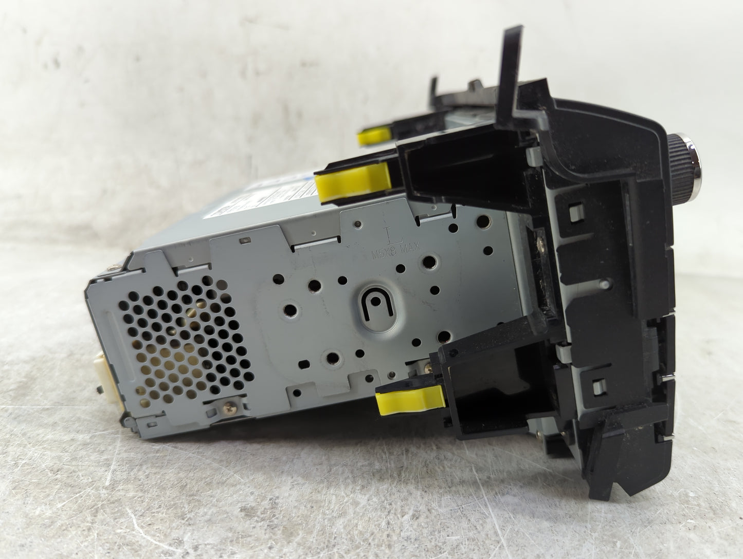 2016-2018 Toyota Rav4 Radio AM FM Cd Player Receiver Replacement P/N:86140-0R170 138000-9850C101 Fits Fits 2016 2017 2018 OE