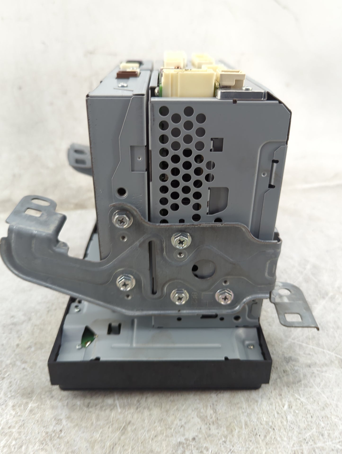 2016-2017 Toyota Sienna Radio AM FM Cd Player Receiver Replacement P/N:86140-08070 PIP6040Z2UC, CVH-3458 Fits Fits 2016 2017