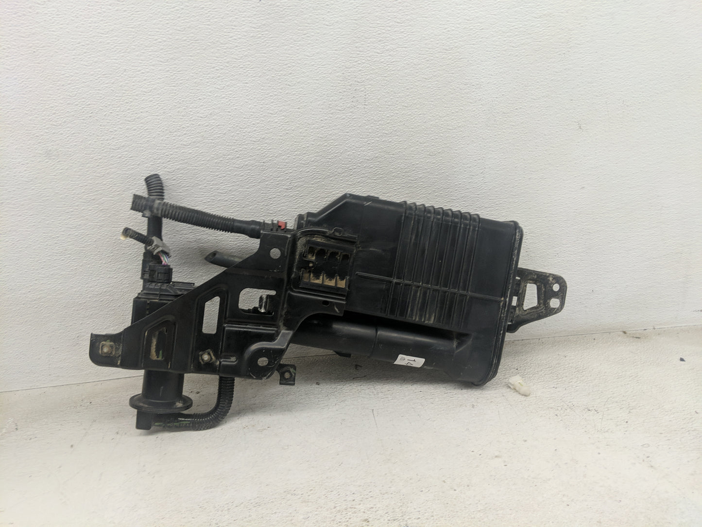 2017 Toyota Sienna Fuel Vapor Charcoal Canister 1461933 - Oemusedautoparts1.com