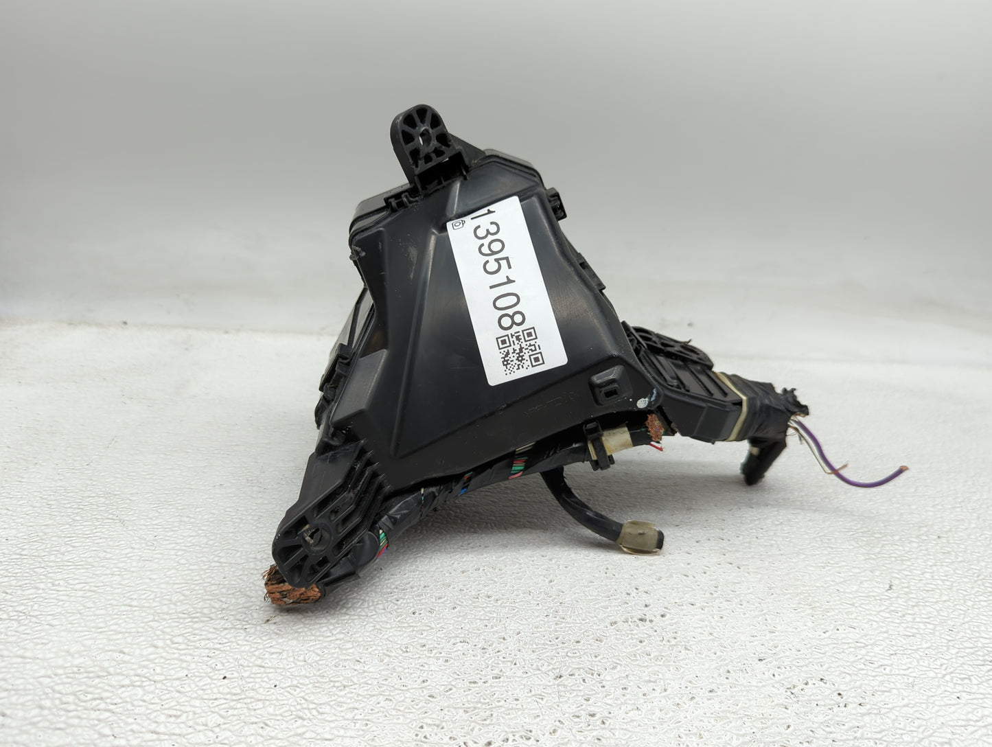 2012-2019 Toyota Yaris Fusebox Fuse Box Panel Relay Module P/N:82662-0D300 Fits Fits 2012 2013 2014 2015 2016 2017 2018 2019