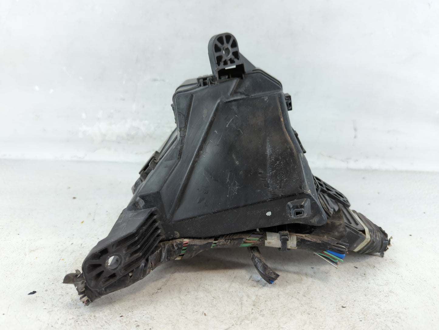 2012-2019 Toyota Yaris Fusebox Fuse Box Panel Relay Module P/N:821150DK62A Fits Fits 2012 2013 2014 2015 2016 2017 2018 2019