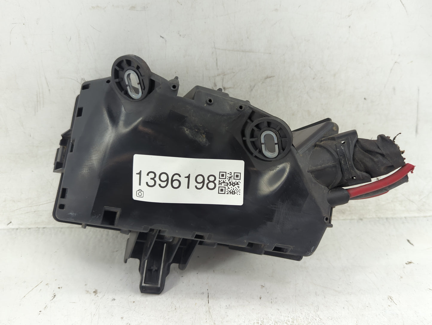 2015-2017 Volkswagen Golf Fusebox Fuse Box Panel Relay Module P/N:5Q0.907.361.D Fits Fits 2015 2016 2017 OEM Used Auto Parts