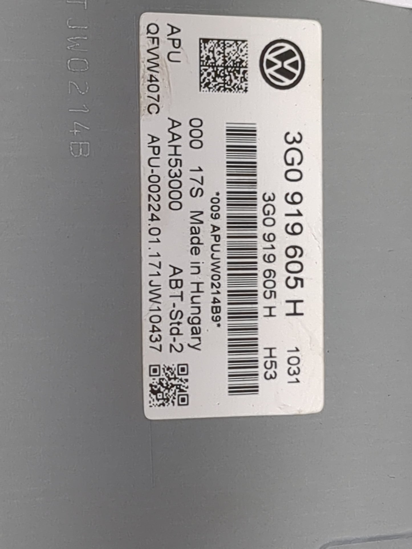 2016-2017 Volkswagen Golf Information Display Screen 1483556 - Oemusedautoparts1.com