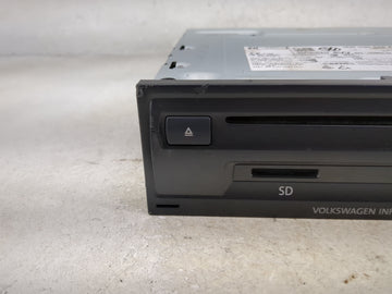 2017 Volkswagen Golf Radio AM FM Cd Player Receiver Replacement P/N:3Q0035844A 28549604, 8VV-DDM02.04.1700010524 Fits OEM Used Auto Parts