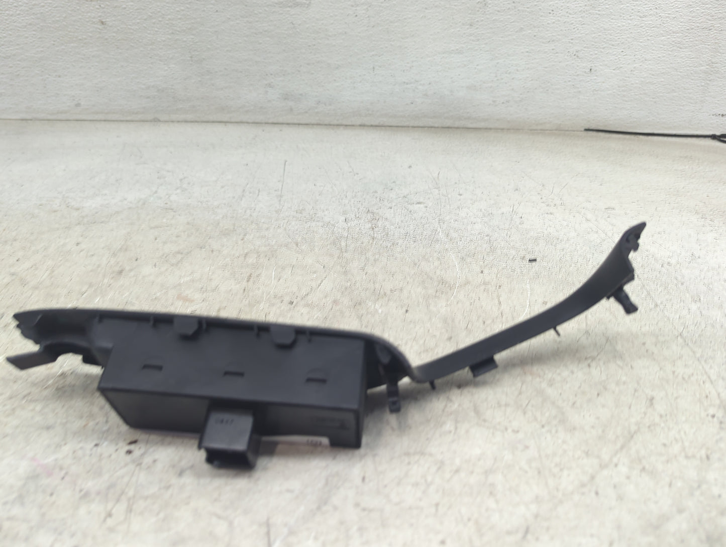 2017 Volkswagen Jetta Master Power Window Switch Replacement Driver Side Left Fits OEM Used Auto Parts - Oemusedautoparts1.c