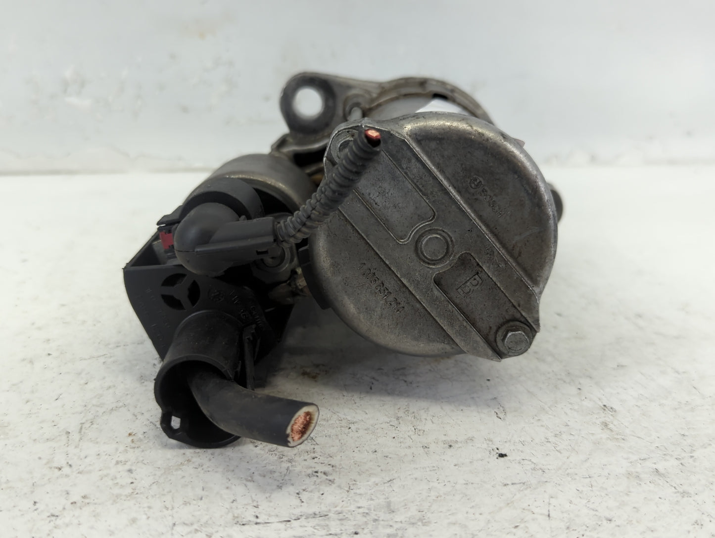 2015-2019 Volkswagen Jetta Car Starter Motor Solenoid OEM P/N:02M 911 024 R Fits Fits 2015 2016 2017 2018 2019 OEM Used Auto