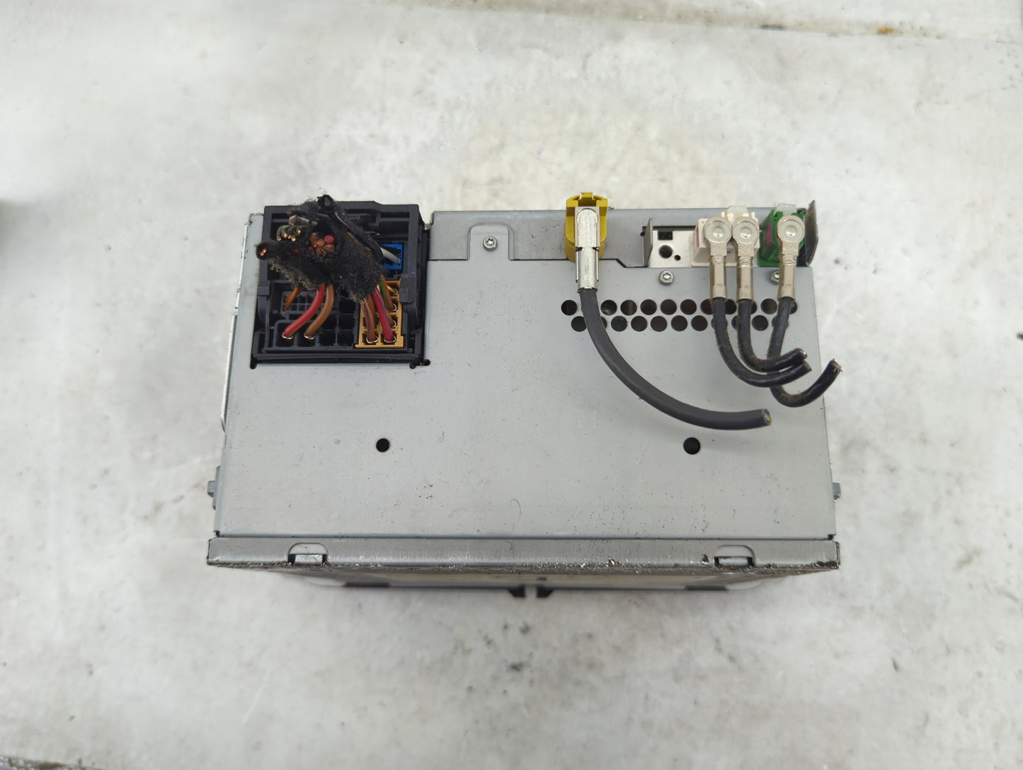 2017 Volkswagen Passat Radio AM FM Cd Player Receiver Replacement P/N:561035150A Fits OEM Used Auto Parts - Oemusedautoparts