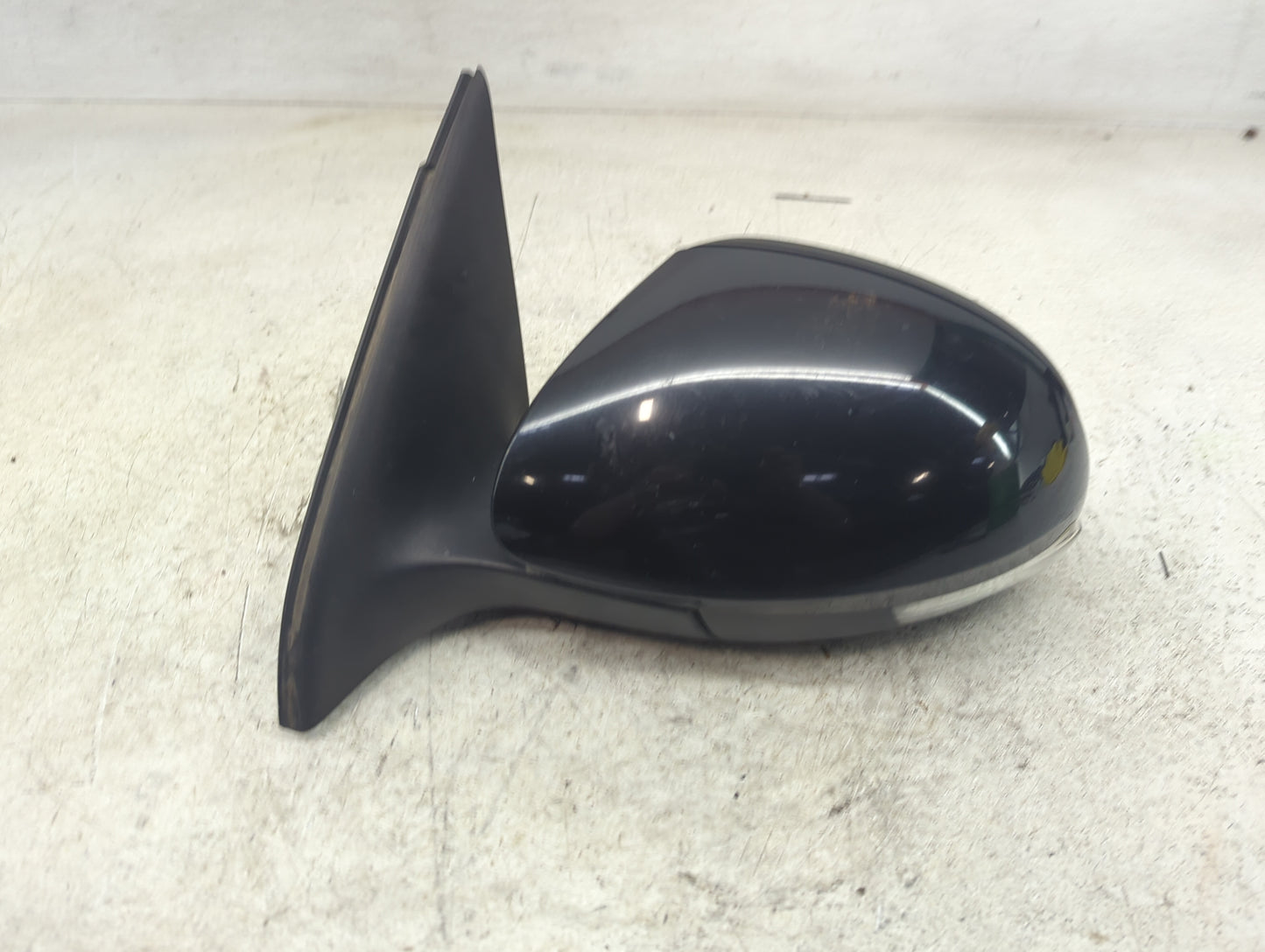 2009-2017 Volkswagen Tiguan Driver Side View Mirror - Left Door Mirror OEM Used - Oemusedautoparts1.com