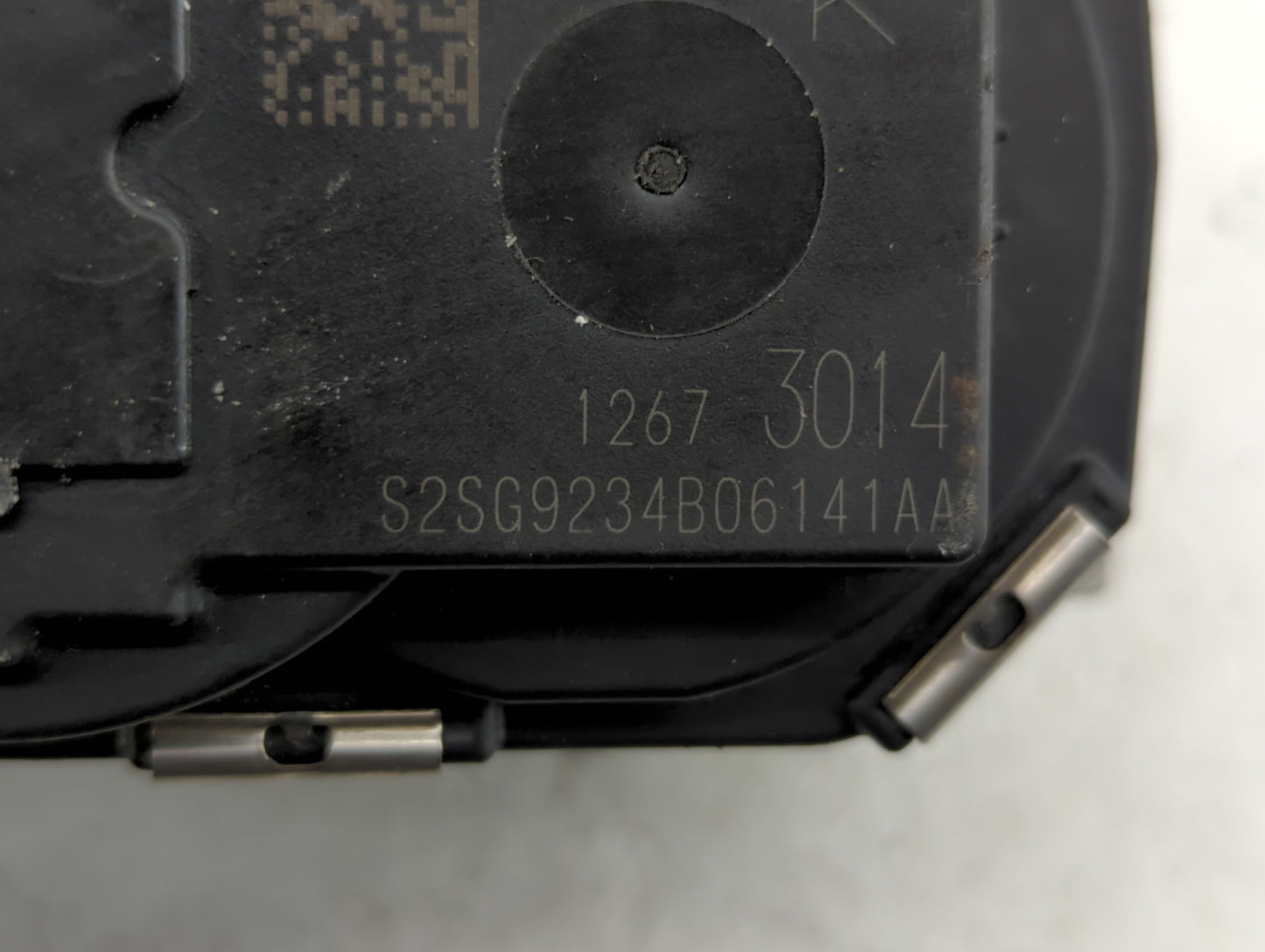 2015-2020 Volvo V60 Throttle Body P/N:1267 3014 Fits Fits 2015 2016 2017 2018 2019 2020 2021 OEM Used Auto Parts - Oemusedau